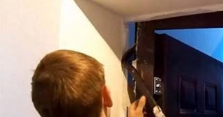 Демонтаж металлической двери в Ивантеевке - стоимость от 2110 рублей