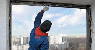 Демонтаж остекления балкона в Ивантеевке - цена от 581 руб. - Сварной-Внт